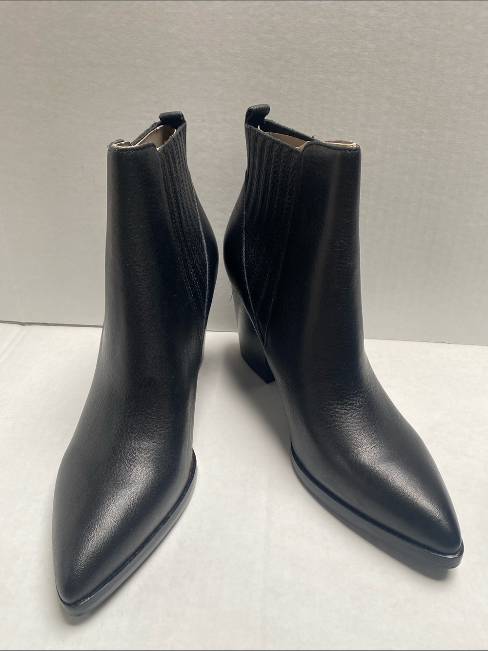 Marc Fisher Black Pointed Toe Leather Ankle Booties Sz 8.5